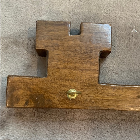 Midcentury Modern Wooden Key Wall Hook - Picture 6 of 6